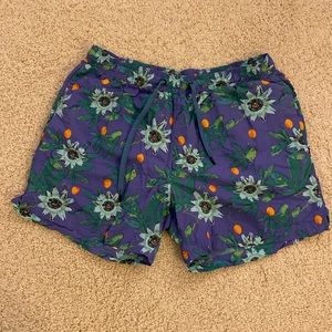 Used Men’s Saxx Cannonball 2N1 Swimsuit. Men’s Med, grey liner. Floral pattern